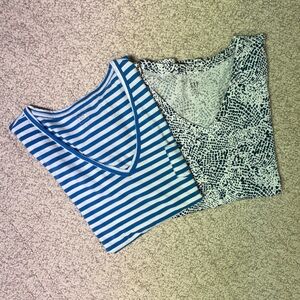 GAP Blue Striped and Blue Patterned V-Neck Tees Set-Lot of 2
